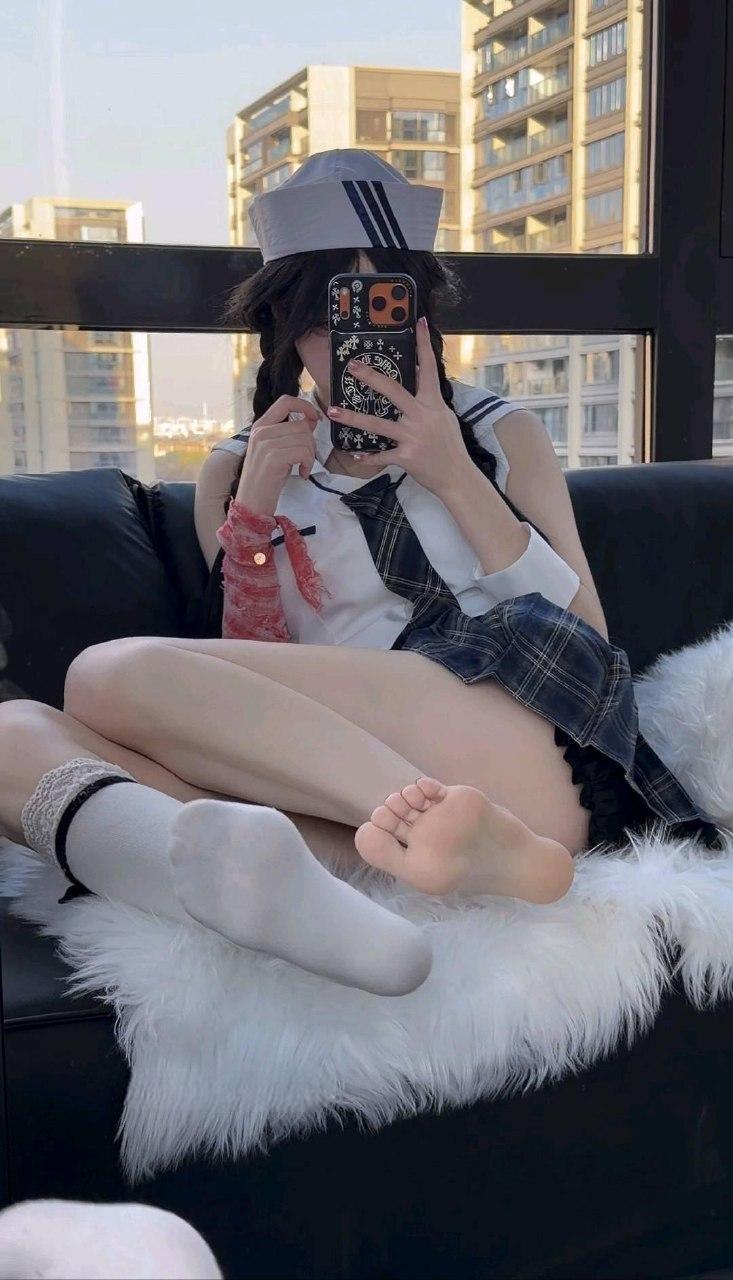 Ck - 黑丝白袜女仆裙